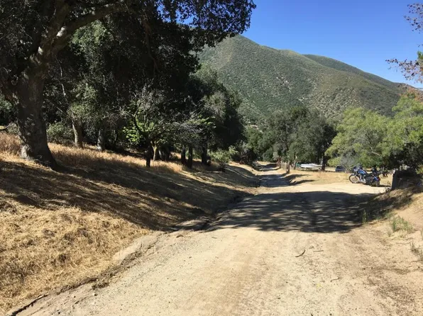 Calle El Monte Vic Rosal, Green Valley, CA 91350