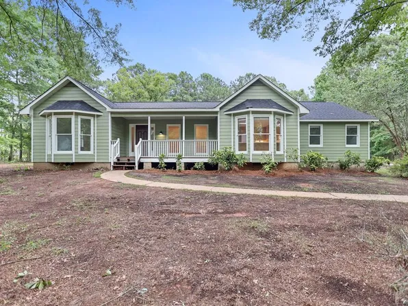 114 Pine Knoll Dr, Warm Springs, GA 31830