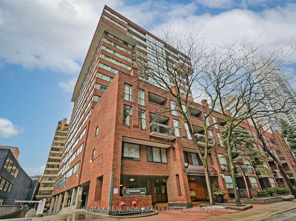 15 McMurrich St #204-C02, Toronto, ON M5R 3M6