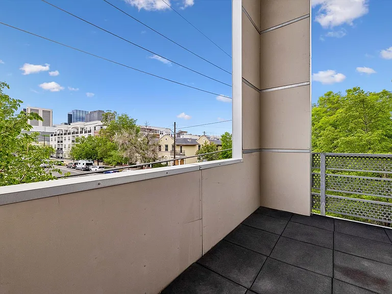 2400 Champa St #5 — Photo 13