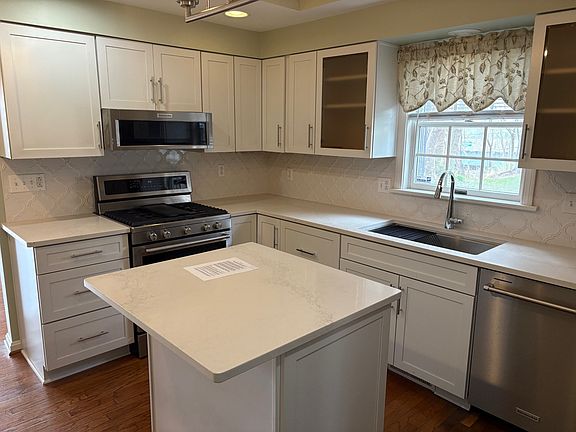 3rd image of 1351 Top Rd #1