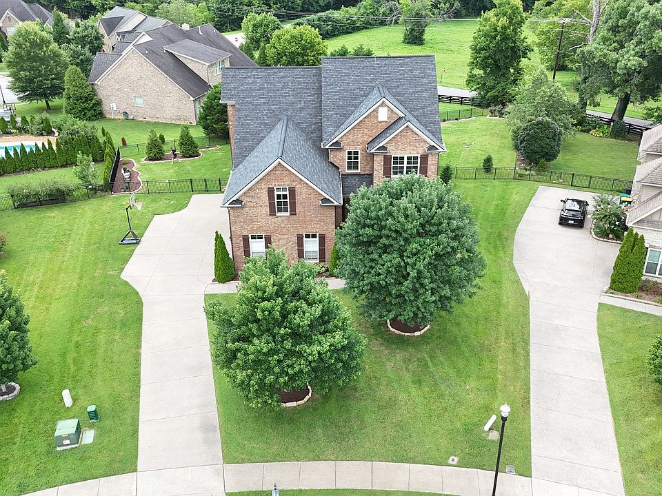 1st image of 3196 Appian Way