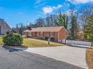 6150 Herinhut Rd, Winston Salem, NC 27127