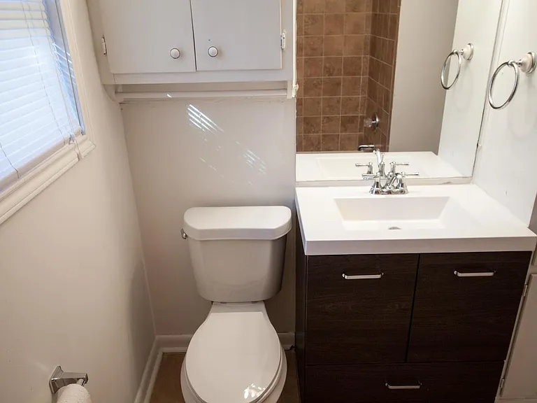 8406 Burrell Dr — Photo 12