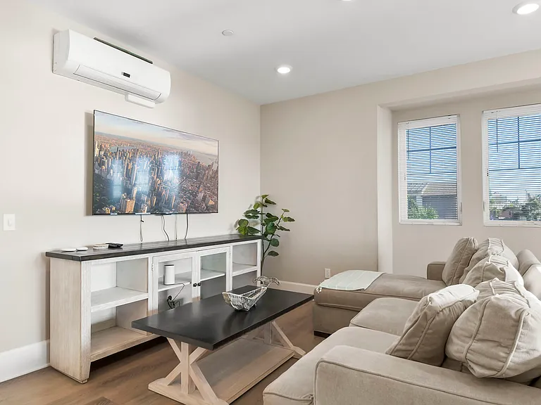 802 Santa Barbara Pl — Photo 13