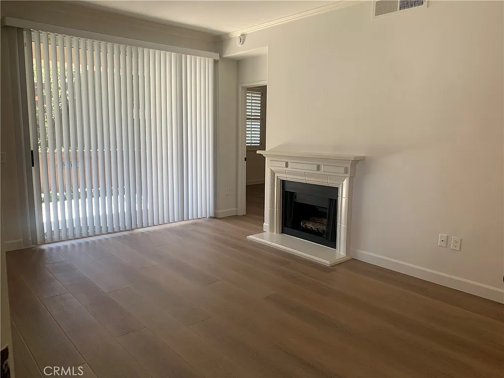 2 bed, 1100 sqft, $3,600 — Photo 1