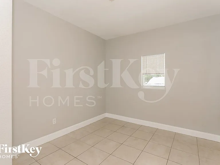 4900 NW 3rd Ave — Photo 13