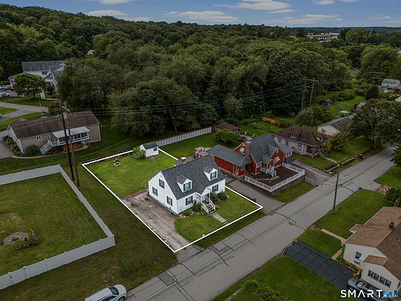 4th image of 36 Maple Street