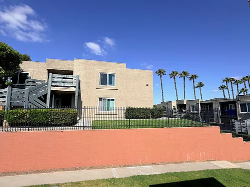 433 Autumn Dr Photo 1