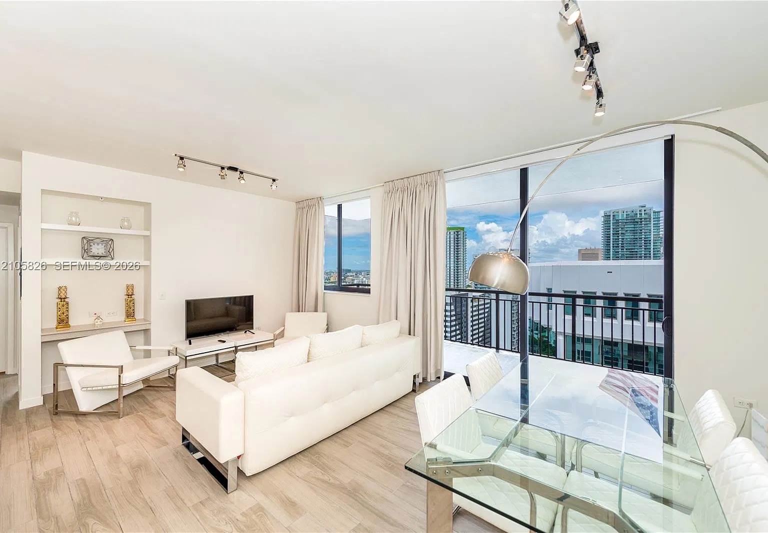 Nine At Mary Brickell Vil — Photo 1