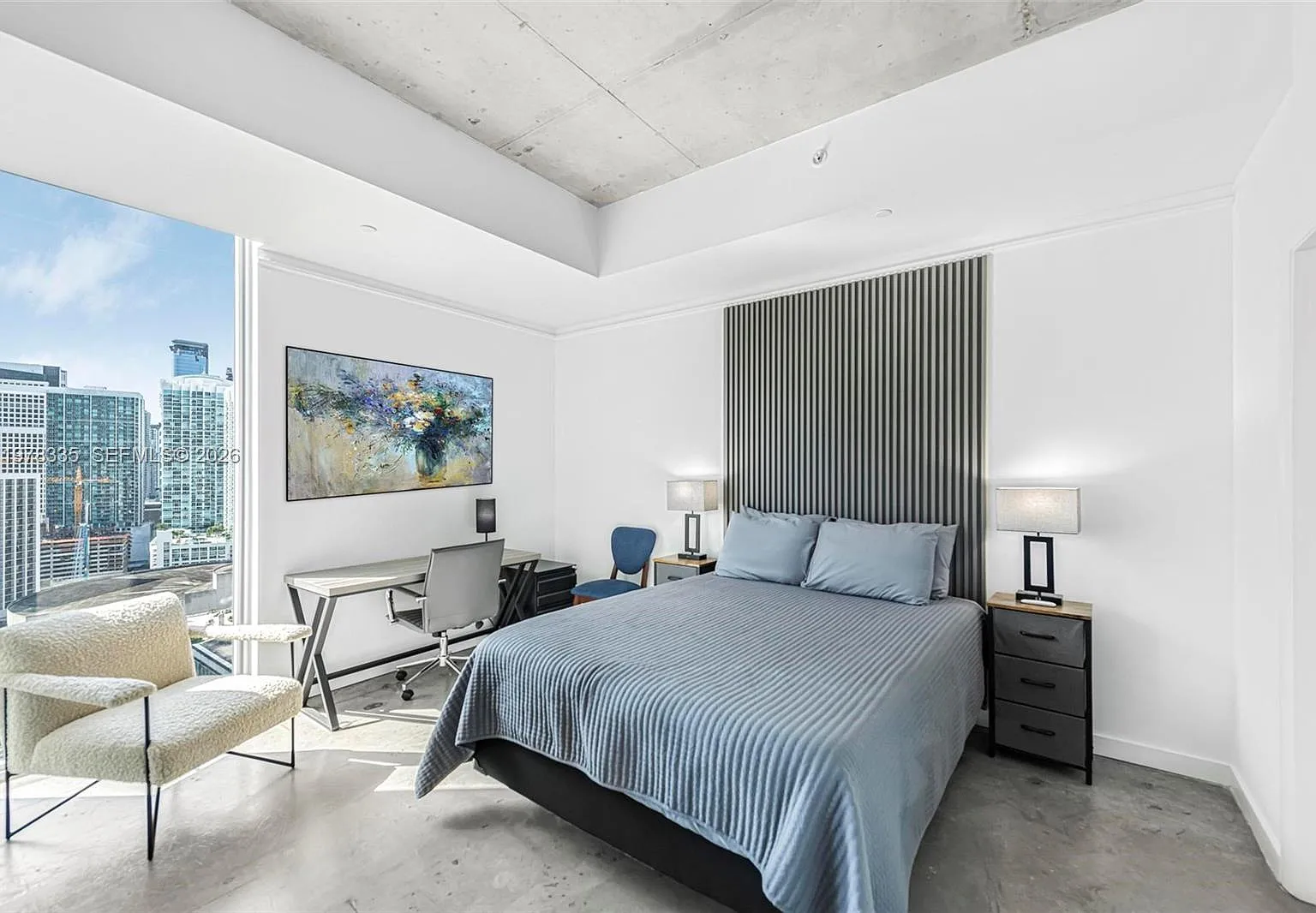 Centro Condo — Photo 1