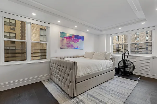 Sold by R New York | media 6