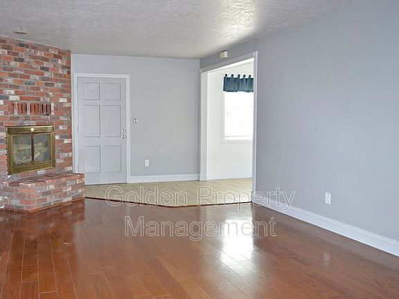 3rd image of 6874 Birchwood St