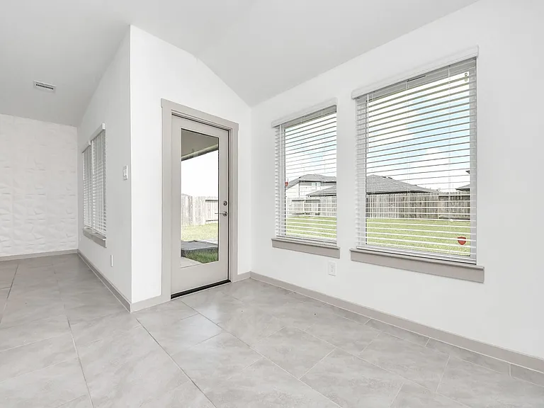 28930 Yulee Mill Dr — Photo 25