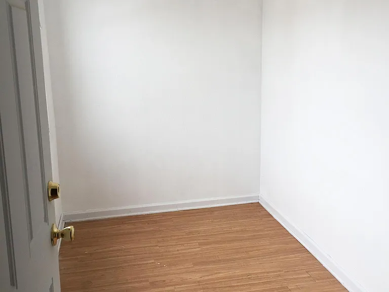 3259 S Lowe Ave #3R — Photo 6