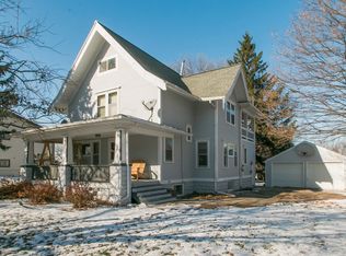 2802 Johnson Ave NW, Cedar Rapids, IA 52405