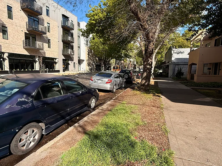 1616 S St #6 — Photo 9