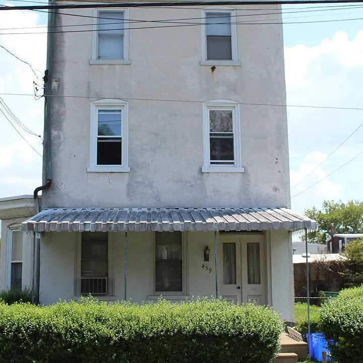 459 Martin St #2F