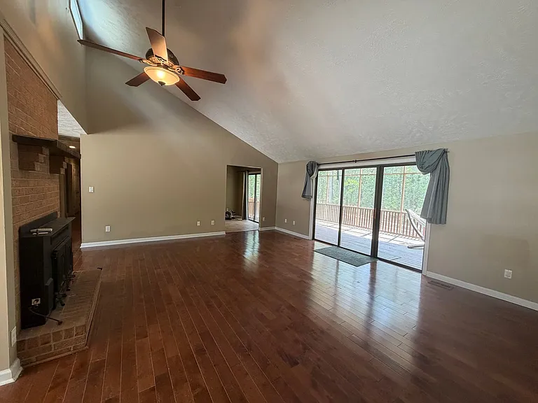 332 Quail Holw — Photo 5