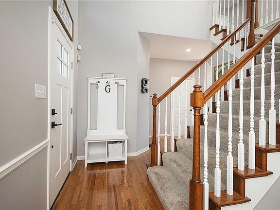 3rd image of 1616 SW Cross Creek Pl