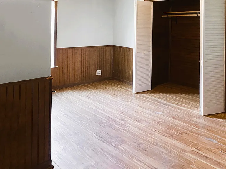 Back Bedroom, this one has 2 closets