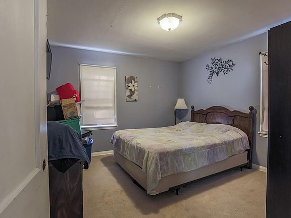 3rd image of 3112 Avenue F