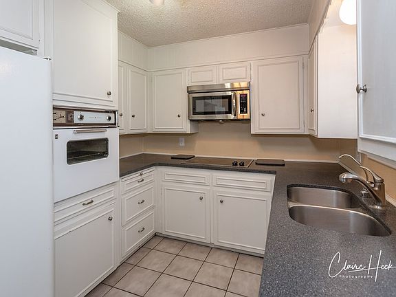 5th image of 2614 Goddard Dr