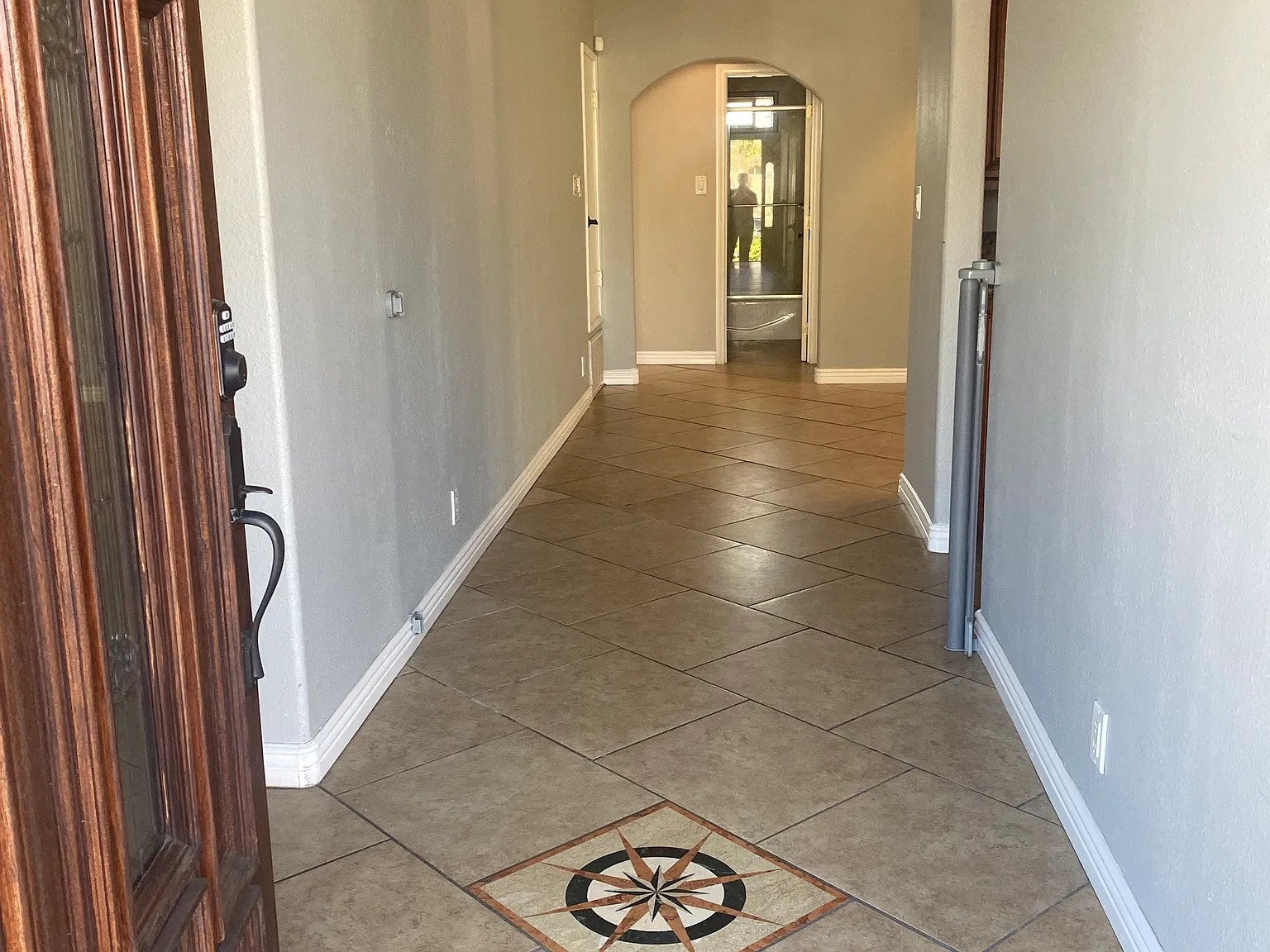 3 bed, 1480 sqft, $4,000 — Photo 3
