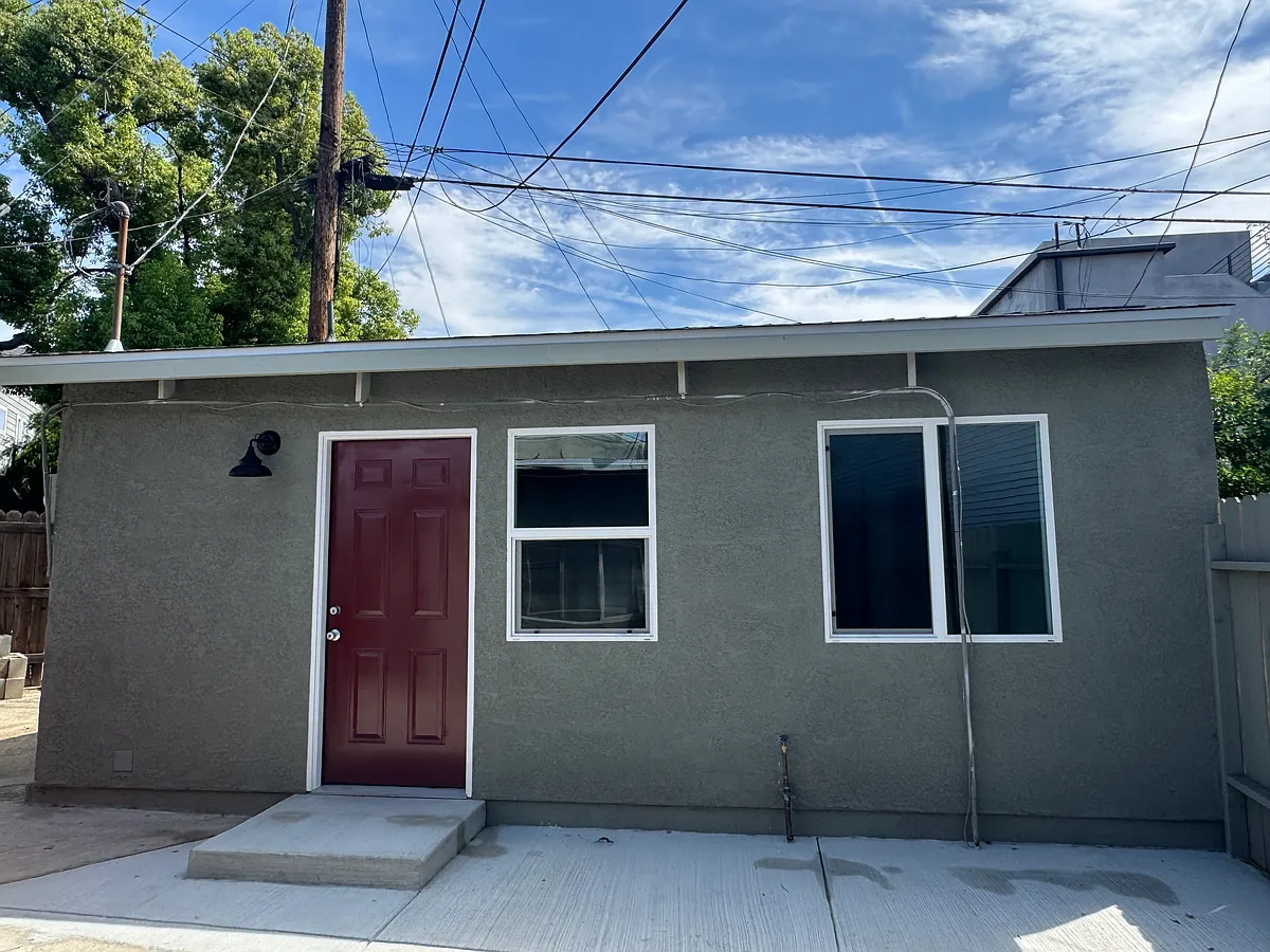 Building Photo - 1536 N Avenue 45