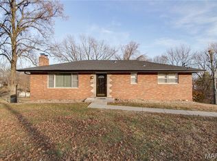 2 Chapel Ct, Collinsville, IL 62234
