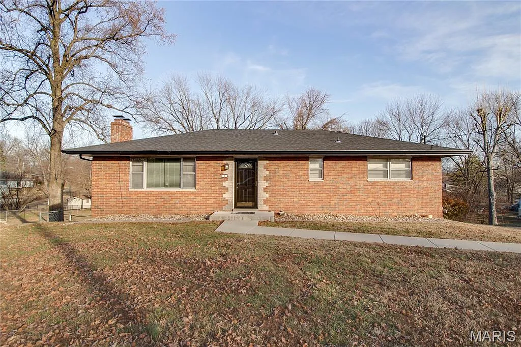 2 Chapel Ct photo 1