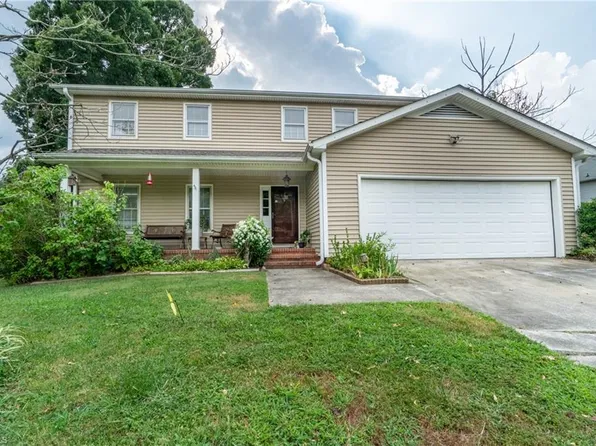 507 Gretchen Ct, Greensboro, NC 27410