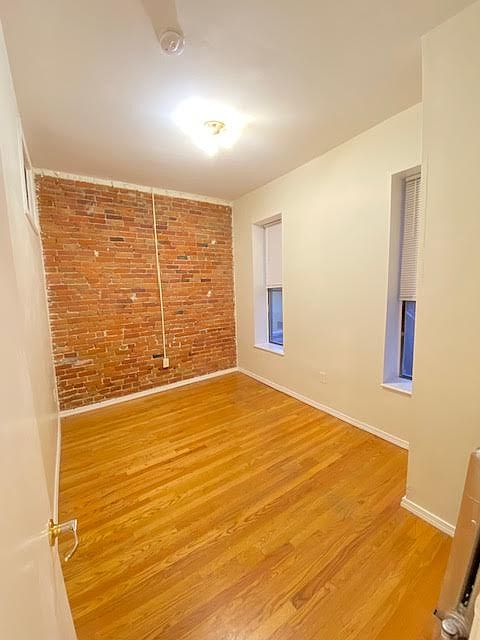 2nd image of 307 Huntington Ave #1B