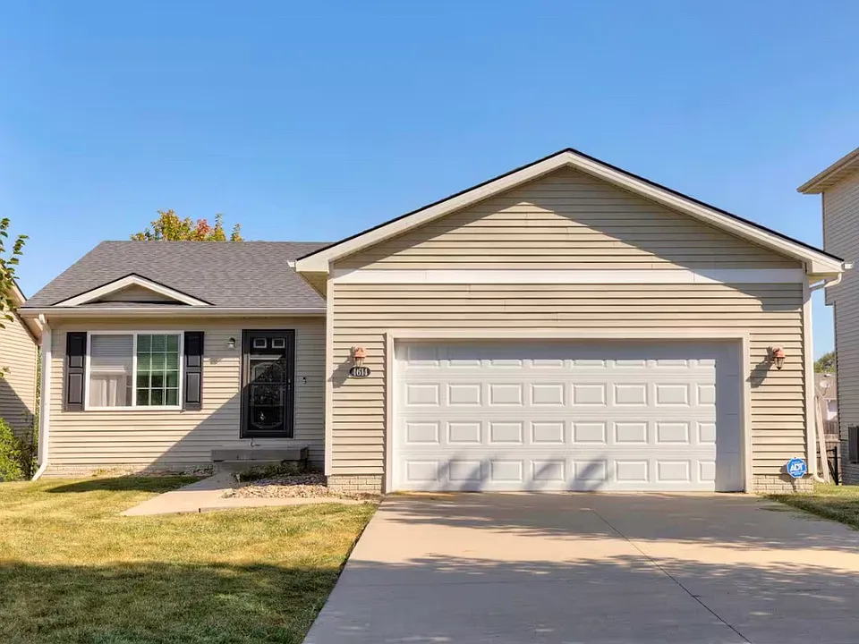 4614 E Valdez Dr #DES