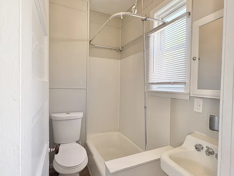 14 College St #3 — Photo 9