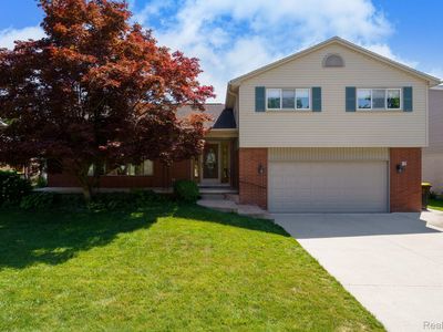 1561 Glen Ln, Trenton, MI, 48183