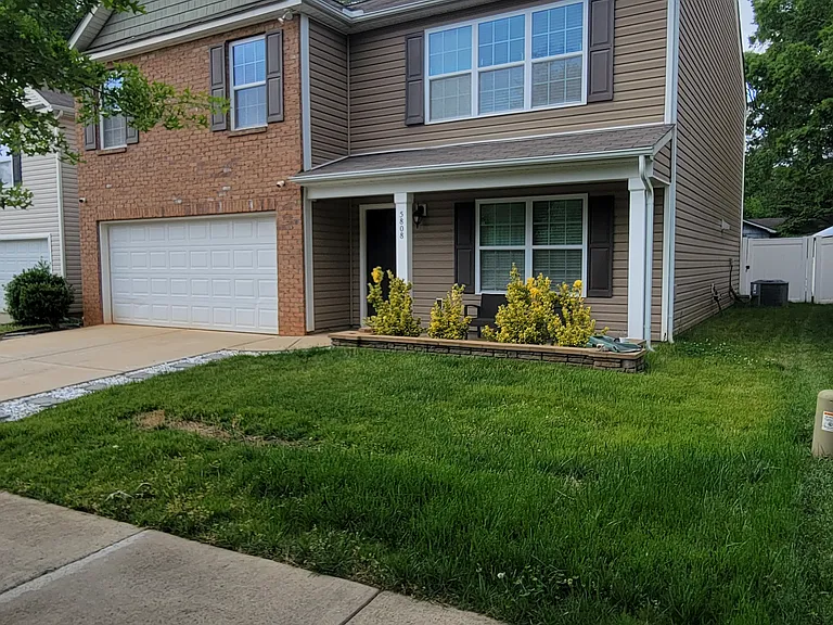 5808 Sanders Farm Ln — Photo 2