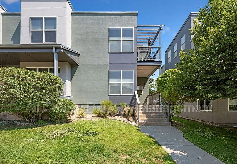 1345 Yellow Pine Ave — Photo 18