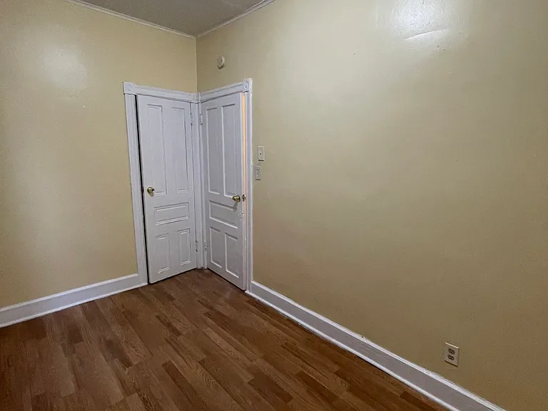 444 W Allen St #1 — Photo 3