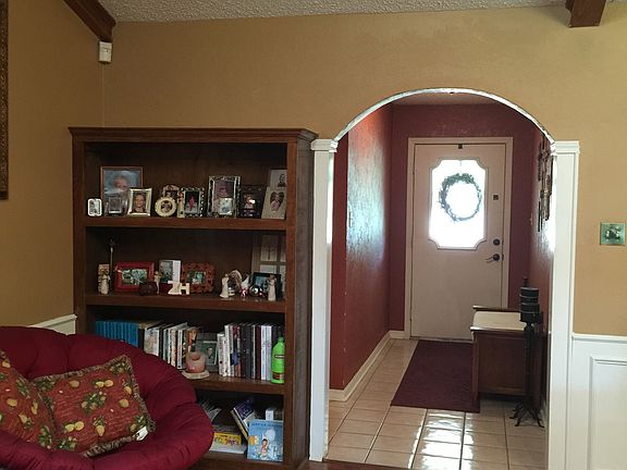 4th image of 602 Woodhaven St