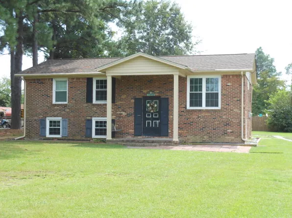 913 W Queen St, Edenton, NC 27932