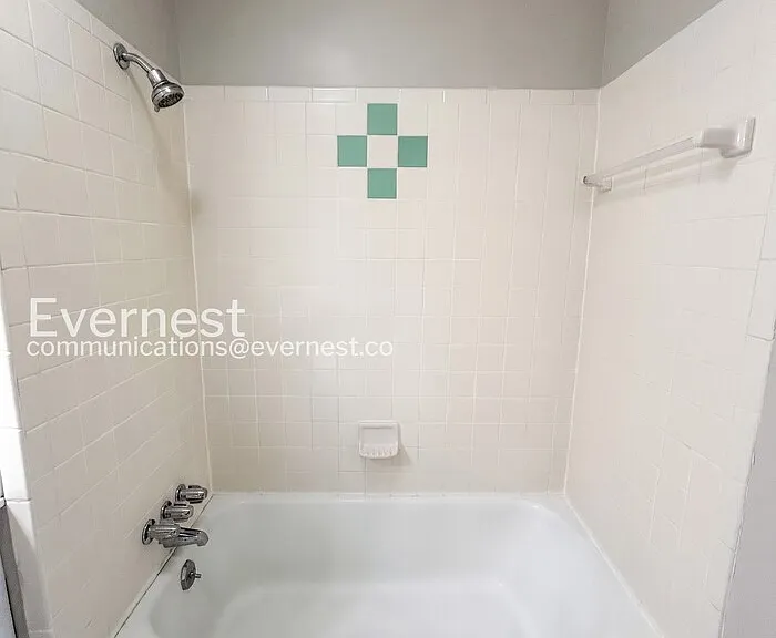 112 Tabor St — Photo 24