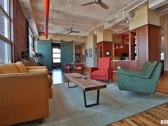 5th image of 401 SW Water St Unit 806