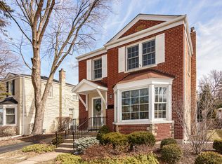9 W Ridge Ave, Arlington Heights, IL 60070