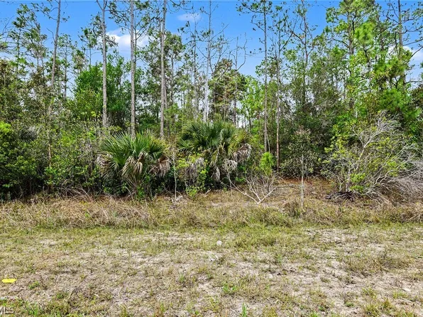 1913 Weller Ave, Lehigh Acres, FL 33972