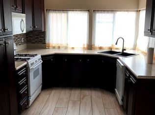 126 Olivetree Dr, Perris, CA 92571