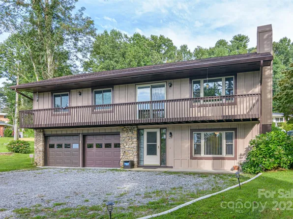 1425 Hebron Rd, Hendersonville, NC 28739