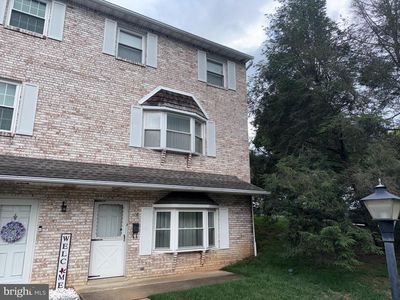 146 Village Dr, Boyertown, PA, 19512