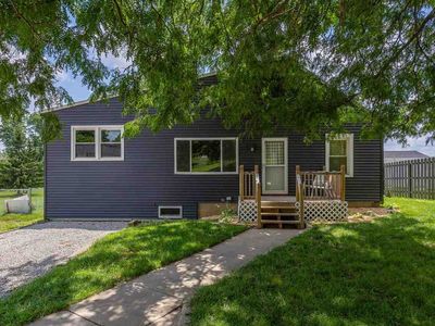 21 36th Ave SW, Cedar Rapids, IA, 52404