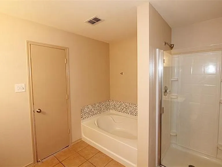 1812 Diamond Lake Trl — Photo 16